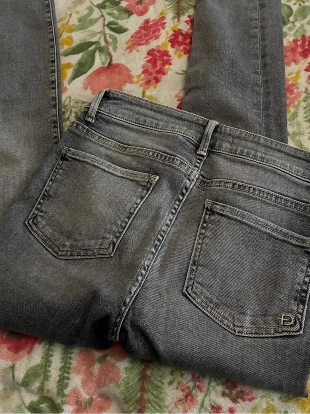 πFidelity Women's Gray High-Rise Slim π Jeans ππΊπ - Picture 6 of 8